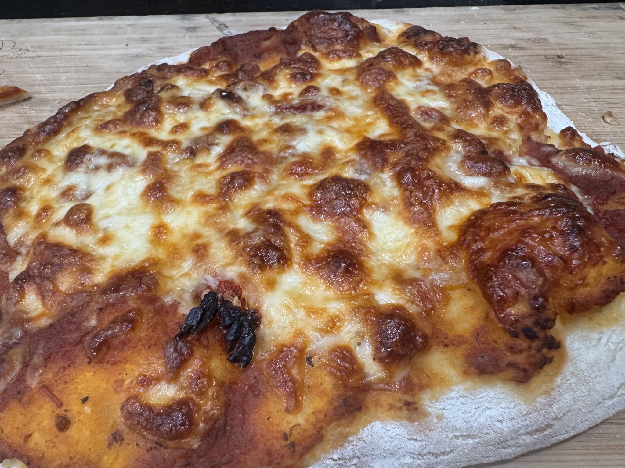 Cheese with secret sun-dried tomatoes 